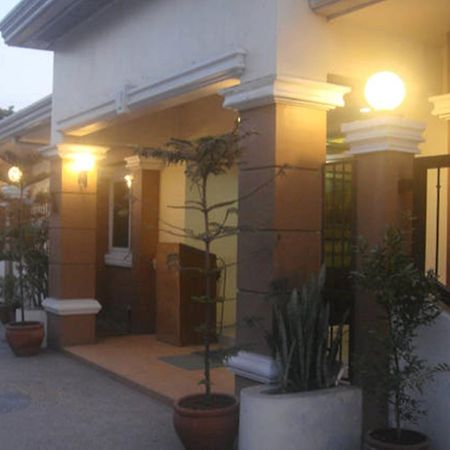 Balibago Villa Hotel Анхелес Екстериор снимка