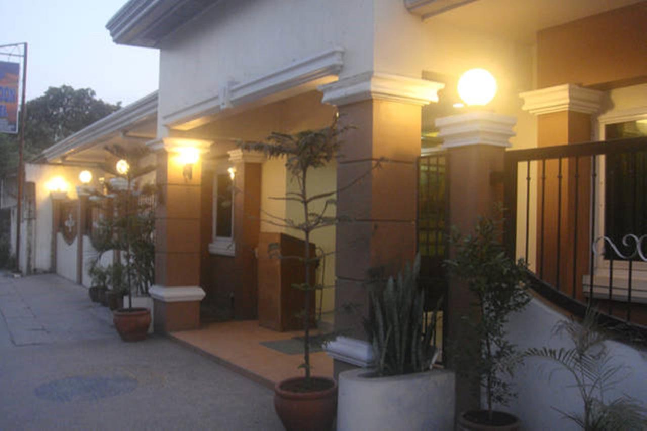 Balibago Villa Hotel Анхелес Екстериор снимка