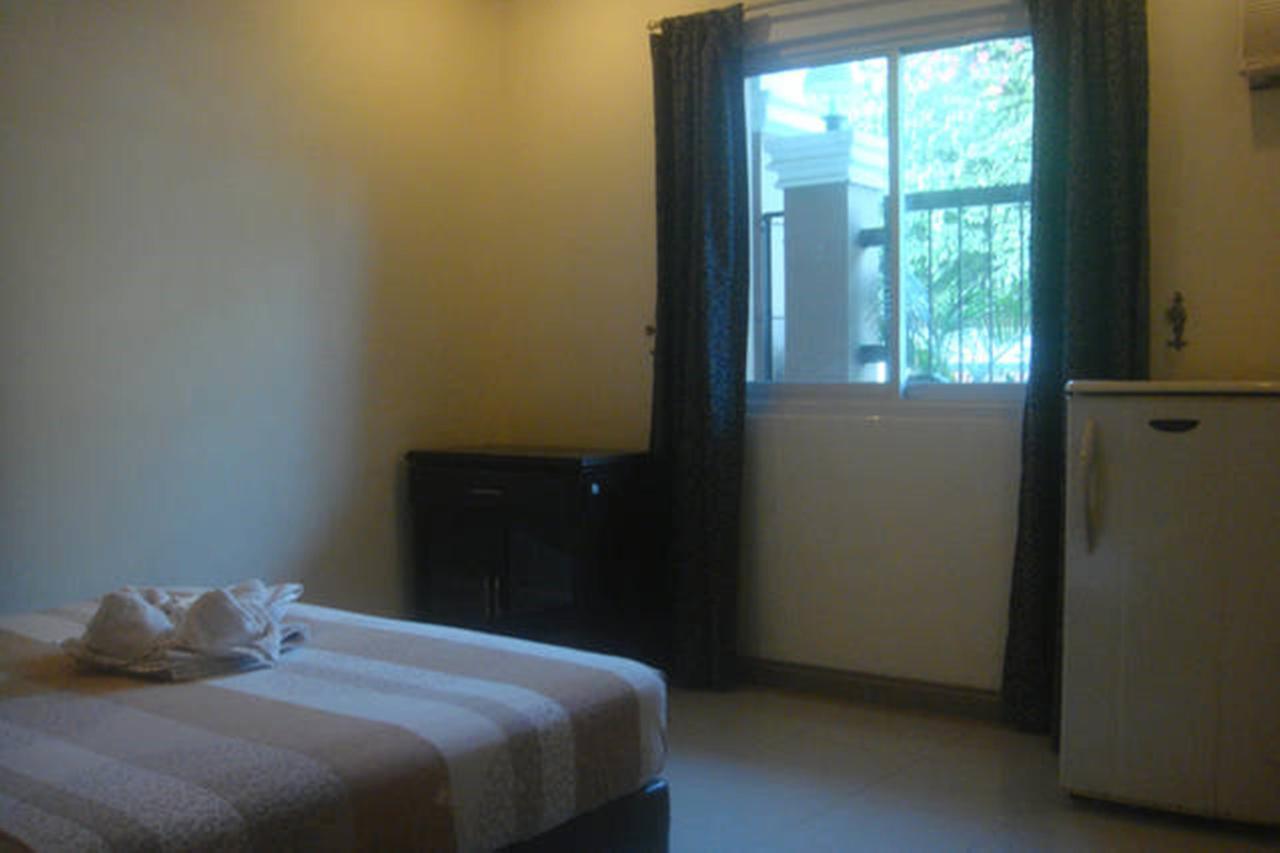 Balibago Villa Hotel Анхелес Екстериор снимка